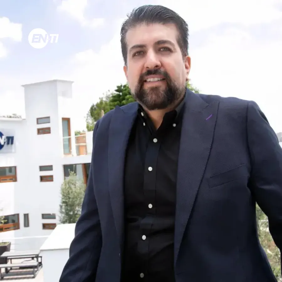 “Nuestra respuesta como especialistas fue desarrollar un modelo de modernización por capas, que permite integrar capacidades de inteligencia artificial, analítica avanzada y automatización sobre infraestructuras existentes, sin sustituir de manera inmediata los sistemas centrales”