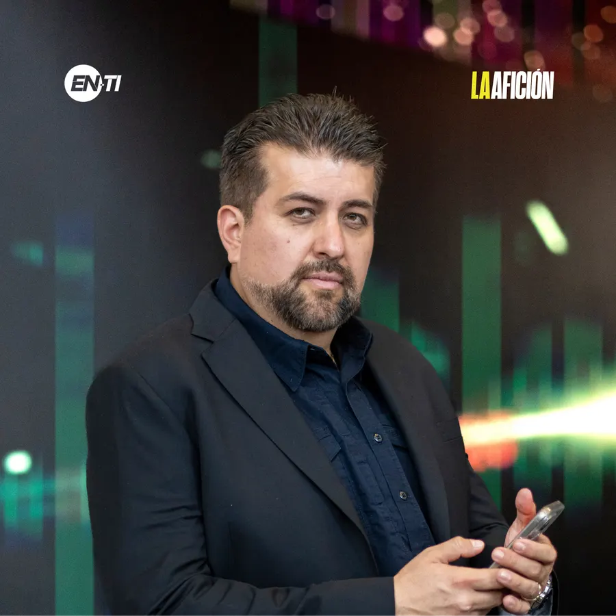 Oscar Mora presidente de EnTi, anotó un jonrón al participar en el Tercer Congreso de Inteligencia Artificial
